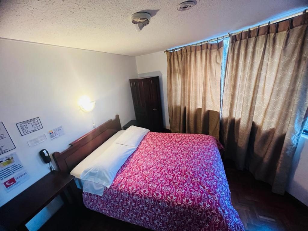 Hotel Estrellita Inn Alameda Quito Bagian luar foto